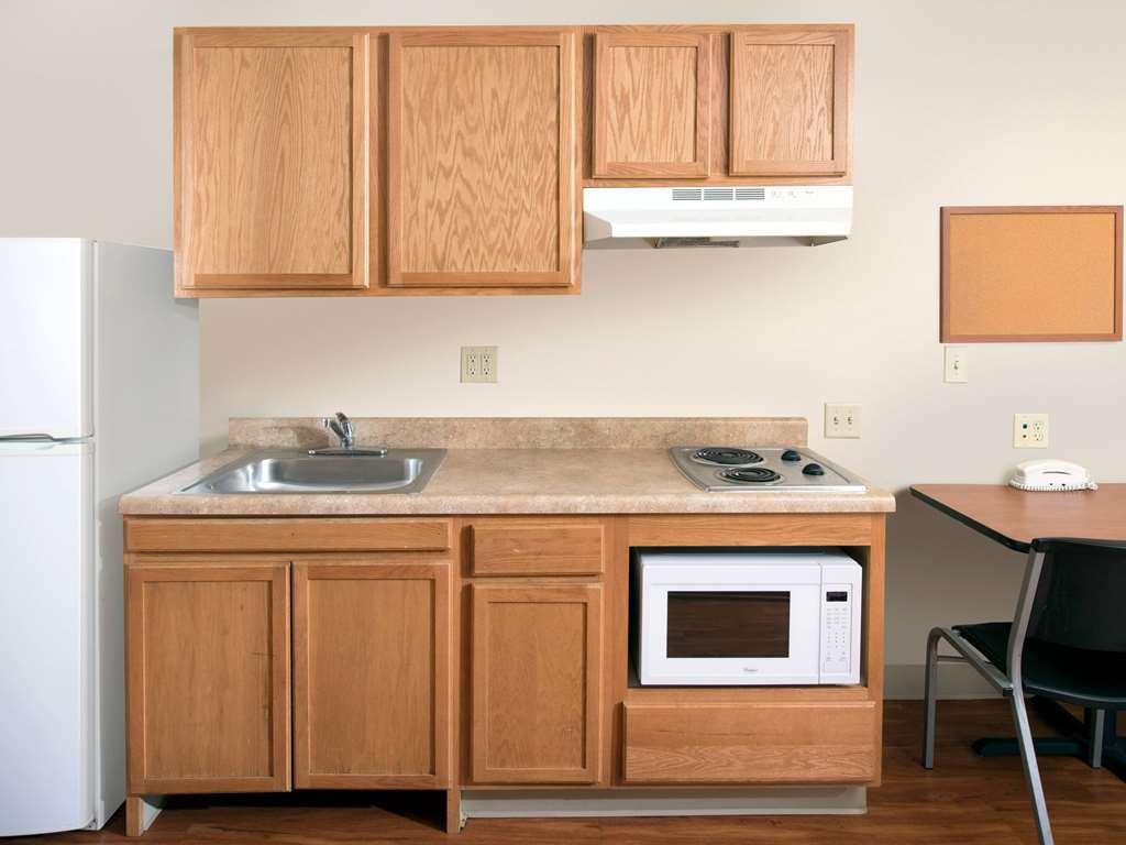 Extended Stay America Select Suites - Wichita - South الغرفة الصورة