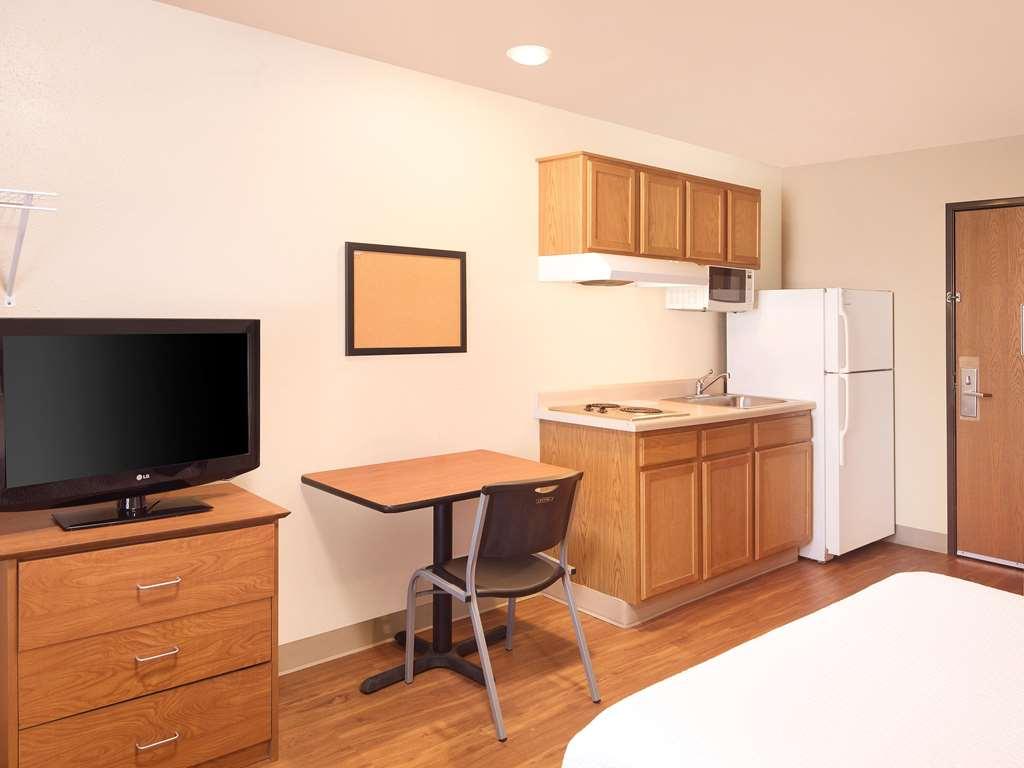 Extended Stay America Select Suites - Wichita - South الغرفة الصورة