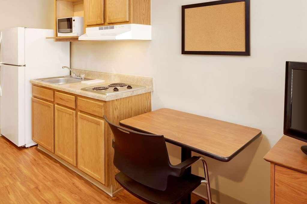 Extended Stay America Select Suites - Wichita - South الغرفة الصورة